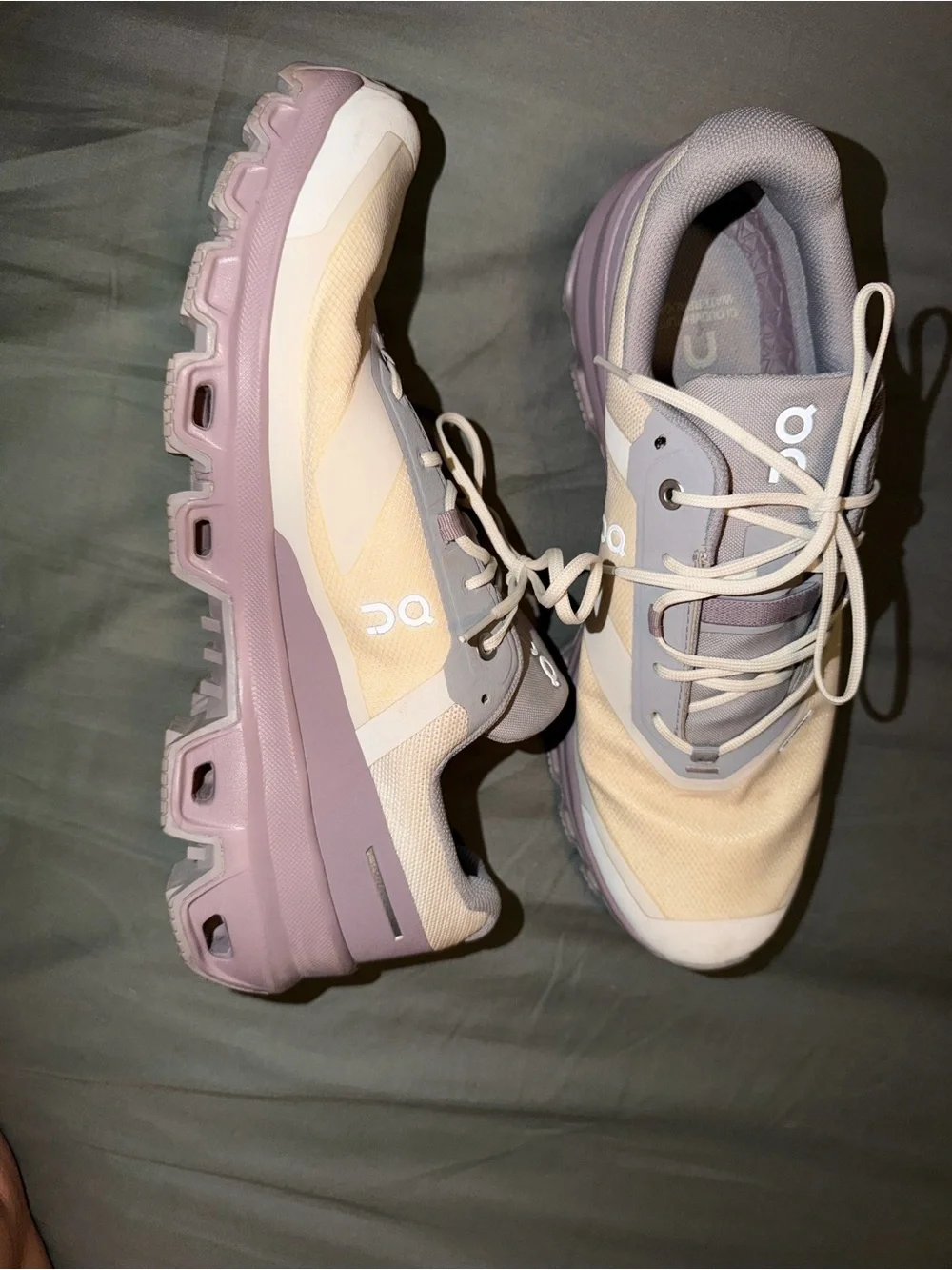 On Cloudventure Women’s Trail Shoe — Cream & Mauve